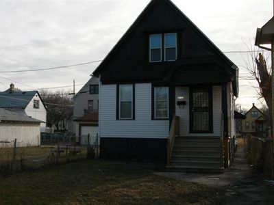 2552 N 20th St, Milwaukee, WI, 53206