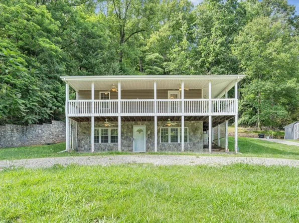 7611 Franklin Rd, Boones Mill, VA 24065