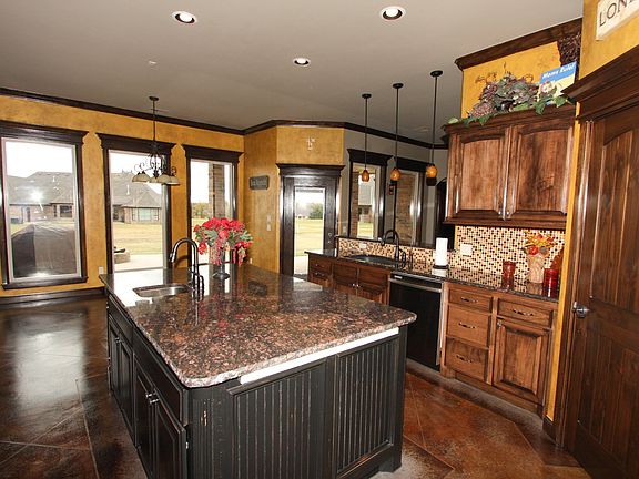 Extra Large Center Island w/Sink