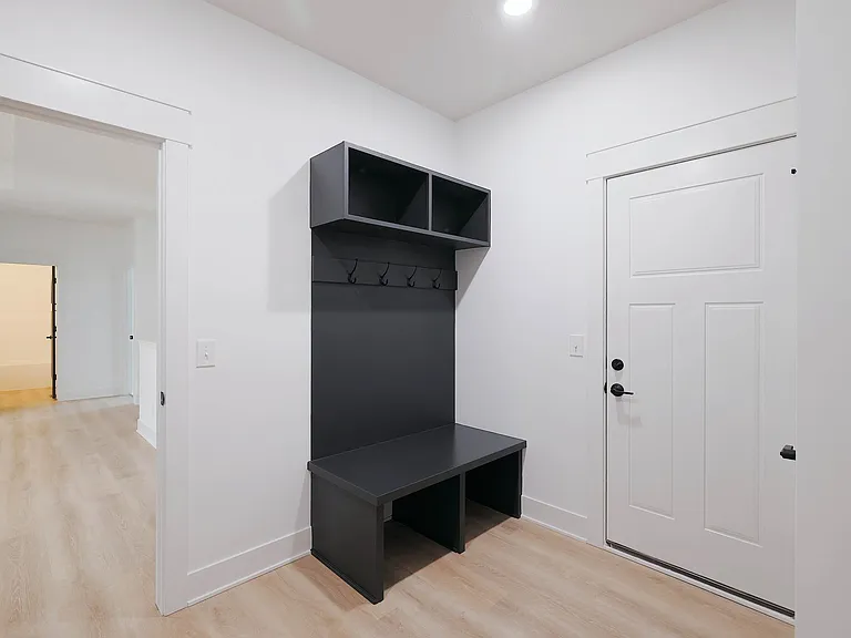 8620 S 50th Ct — Photo 13