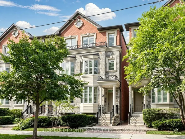 30 Clairtrell Rd, Toronto, ON M2N 5J6