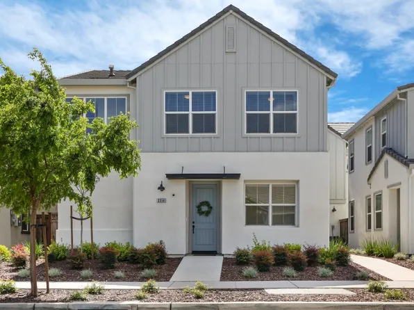 2356 Garden Farms Ave, Lathrop, CA 95330