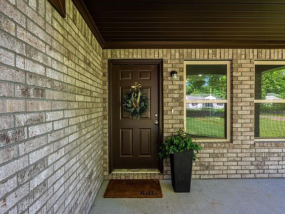 2nd image of 506 Kay St