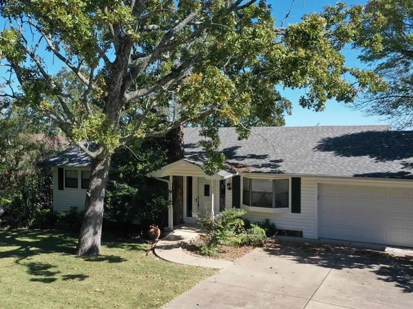135 Overlook Dr, Fairfield Bay, AR 72088