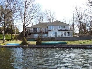 2nd image of 201 Tunxis Rd