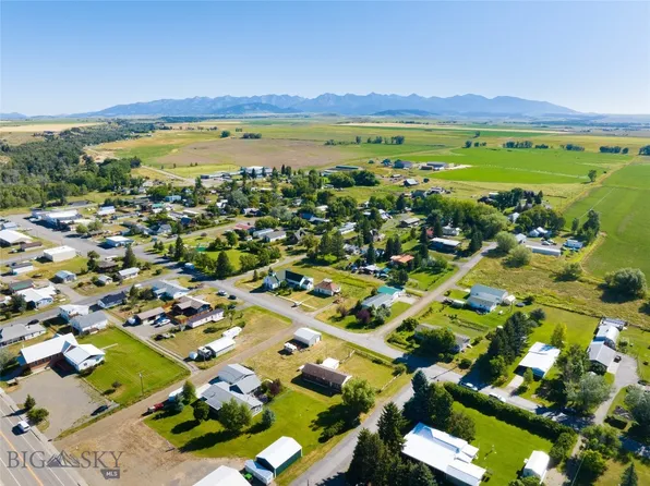 107 5th St E, Clyde Park, MT 59018