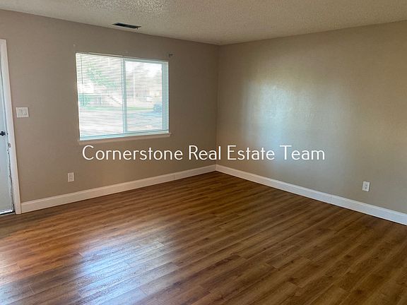 2nd image of 1021 Delaware Dr #2