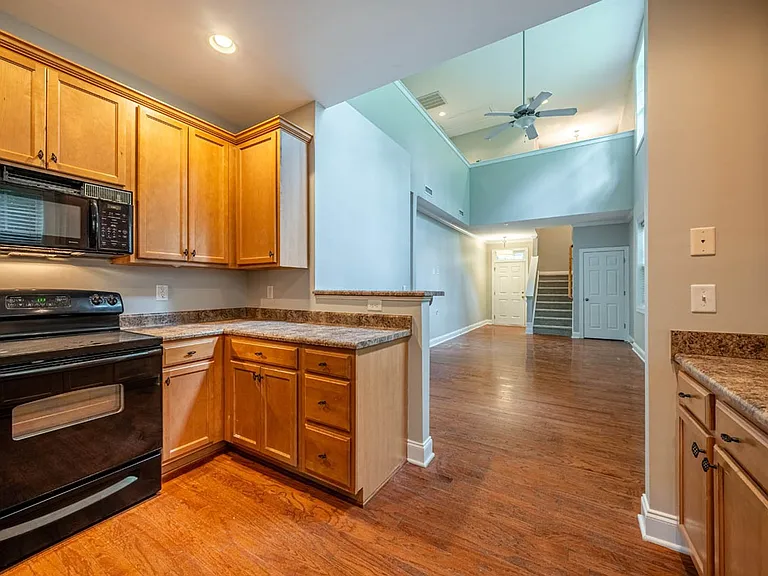6301 Grove Estates Ter — Photo 16