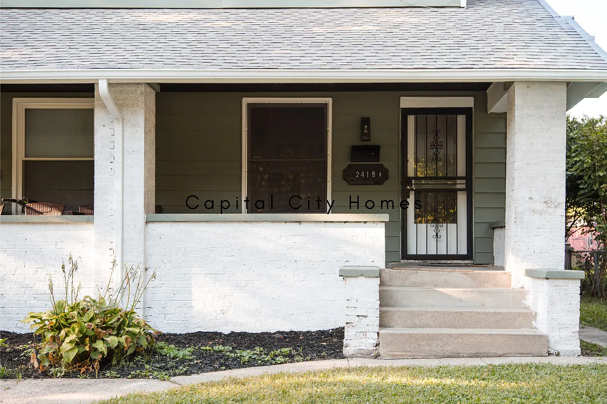 3 bed, 1.5 bath, $1,525 — Photo 1