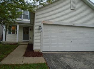 2211 N Arapahoe Trl, Round Lake Heights, IL 60073