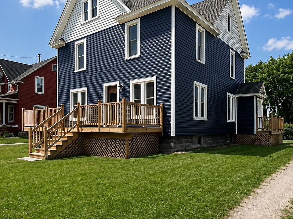11 1st St, photo 2