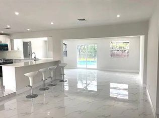 14 W Pine Tree Ave, Lake Worth, FL 33467