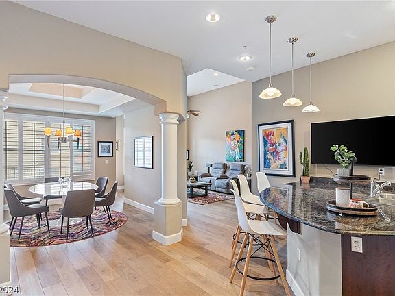 4th image of 26 E Serene Ave Unit 420