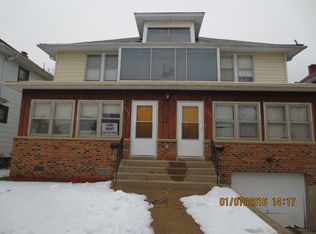 306 Gillett Ave, Waukegan, IL 60085