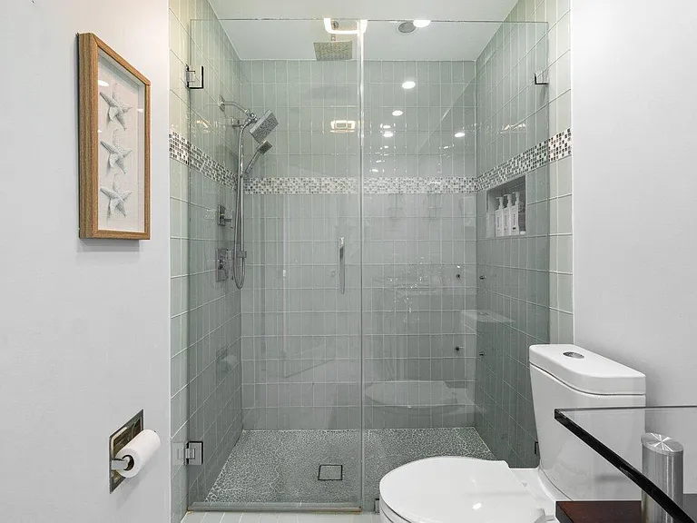 324 N Lake Dr — Photo 26