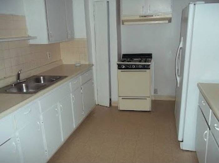 Nice kitchen.
