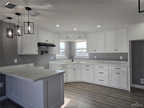 4th image of 2366 Tuscany Rd