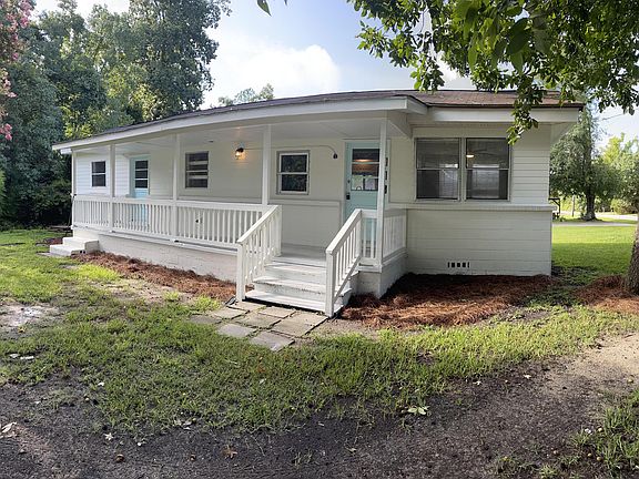 2nd image of 118 Wildwood Ln