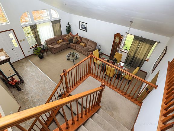 3rd image of 3412 Stone Creek Dr