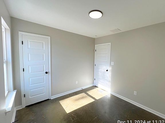 5th image of 2931 N Harris Cir