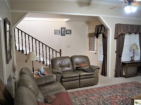 5th image of 212 Crisswell St