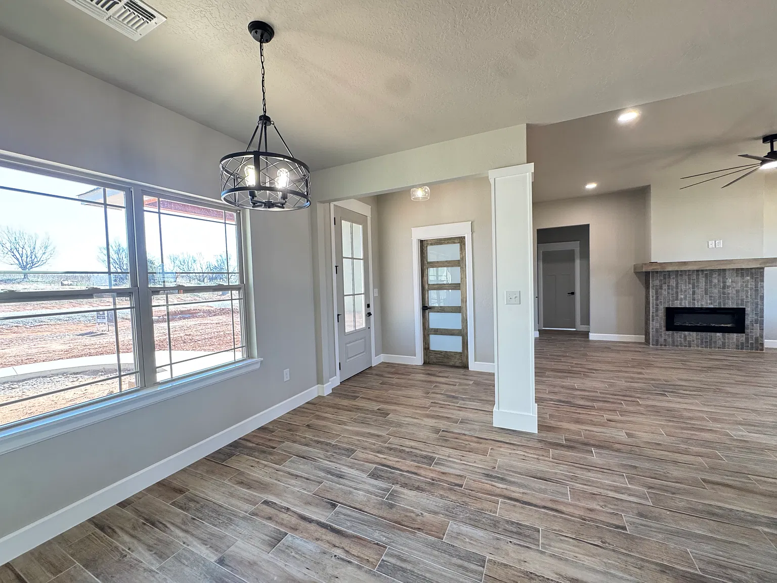4 bed, 1820 sqft, $2,400 — Photo 4