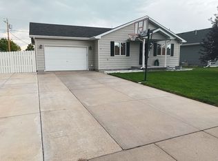 510 3rd St, Gering, NE 69341