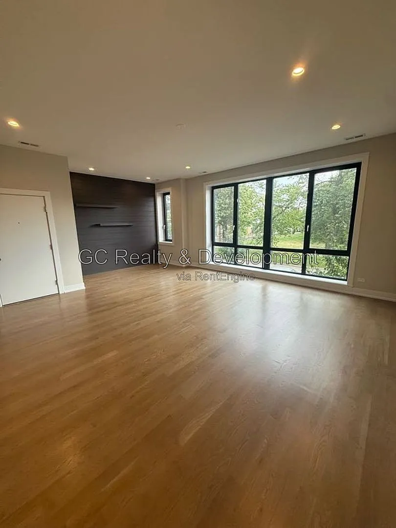 3 bed, 2.0 bath, 1650 sqft, $2,850 — Photo 3