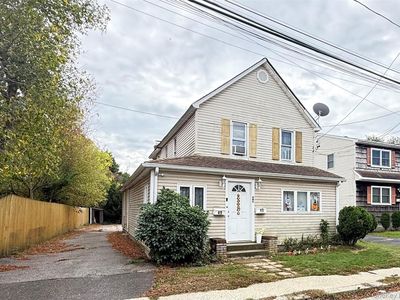 49 Railroad Avenue, Amityville, NY, 11701