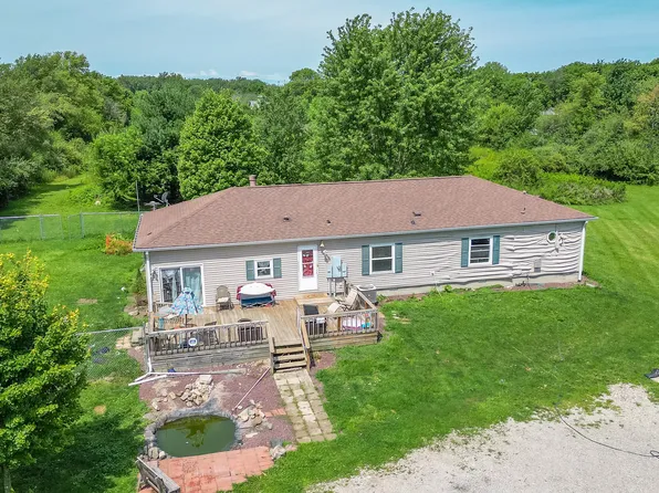 690 E Freeport Rd, Morristown, IN 46161