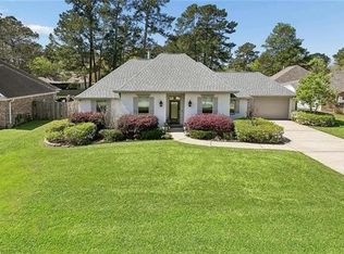 2064 W Ridge Dr, Mandeville, LA 70448