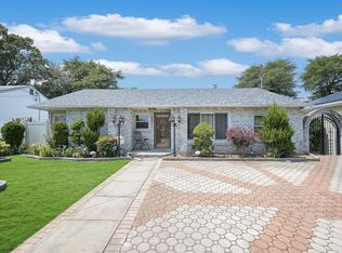 866 Edwards Blvd, Valley Stream, NY 11580