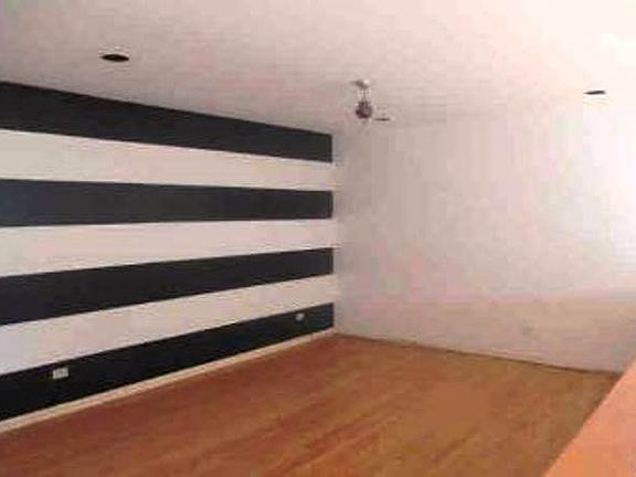 4th image of 4934 S Cornell Ave #D