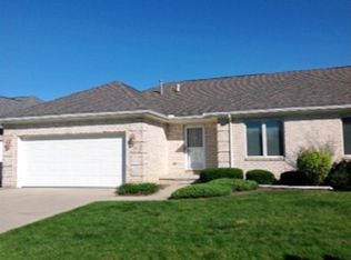 55 Aynsley Lndg, Bowling Green, OH 43402