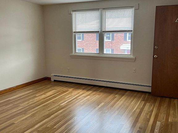 2nd image of 260 Dean St APT 4
