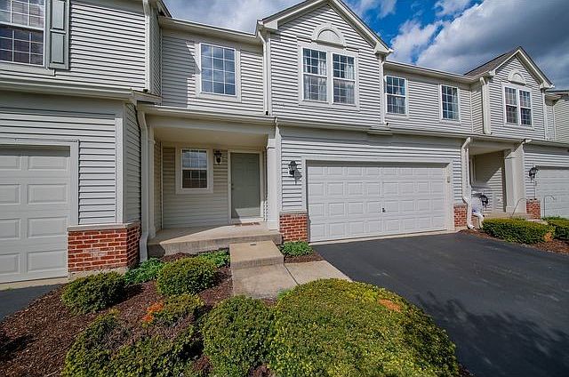 1st image of 2910 Peachtree Cir