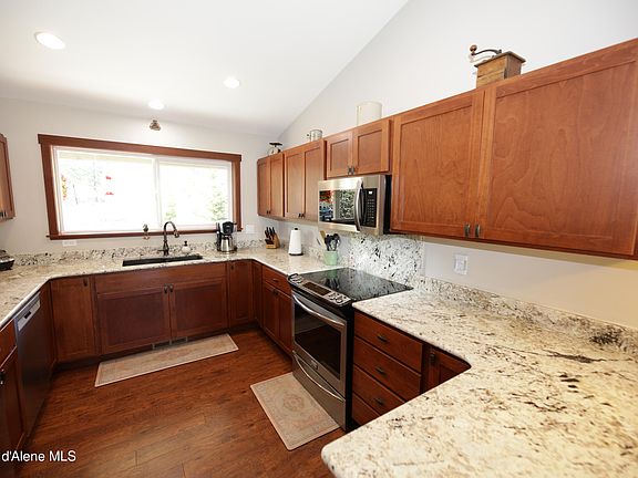 4th image of 4525 E Rosemont Dr