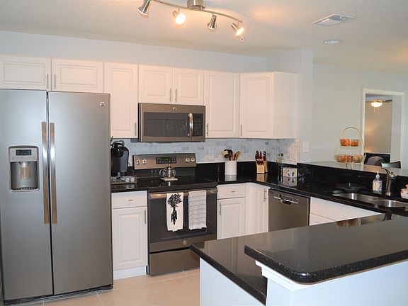 3rd image of 1412 1st St N APT 108