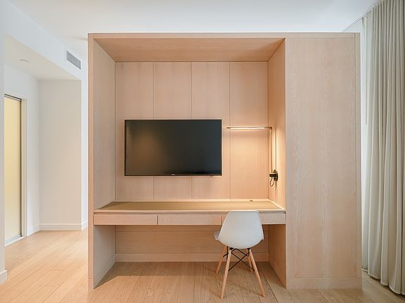 4th image of 84 William St #316