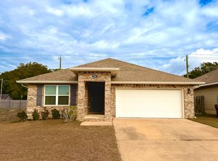 5747 Guinevere Ln, Milton, FL 32583