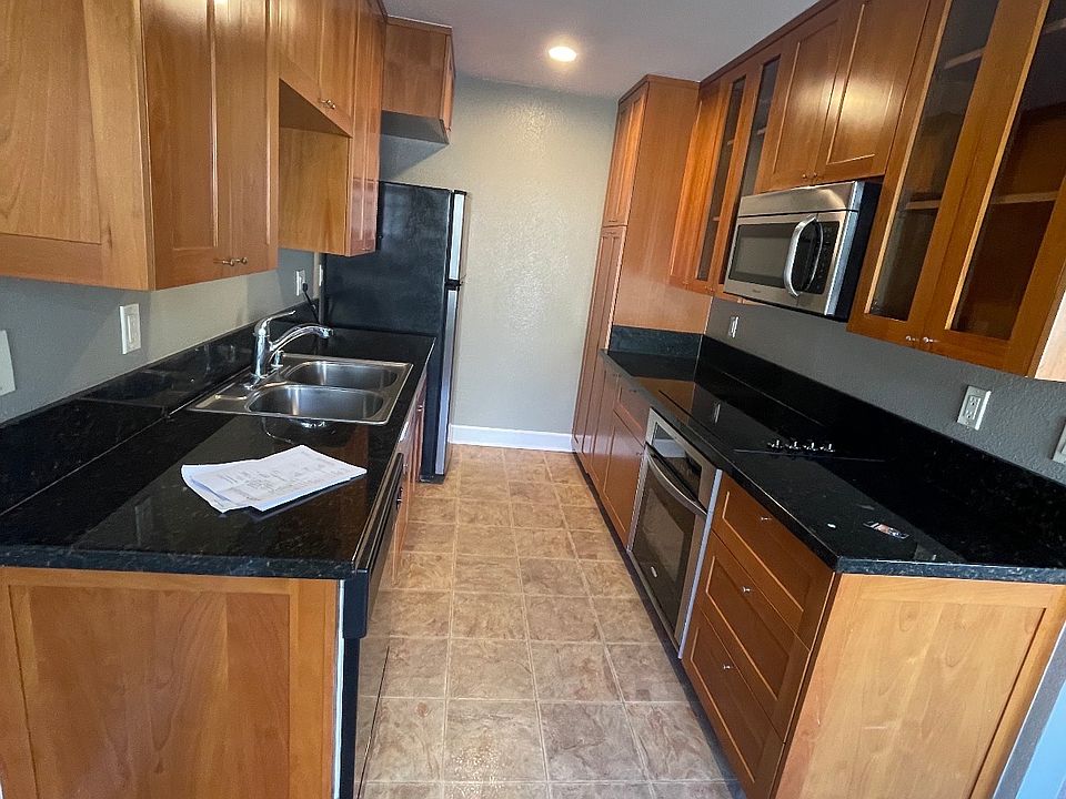 1st image of 8525 Villa La Jolla Dr APT C