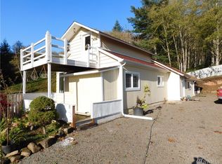 825 Harrison Rd, Kelso, WA 98626