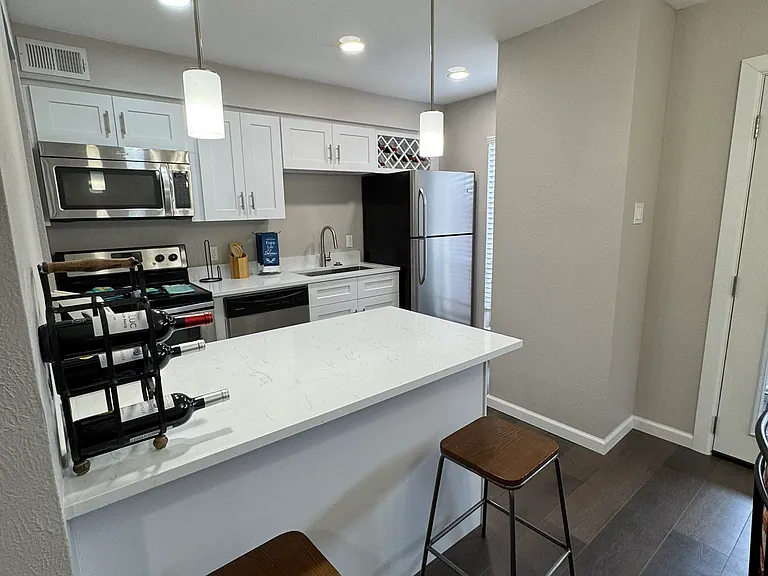 4512 Amesbury Dr — Photo 6