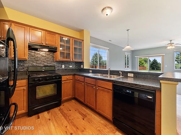 3rd image of 1320 Kettleson Dr