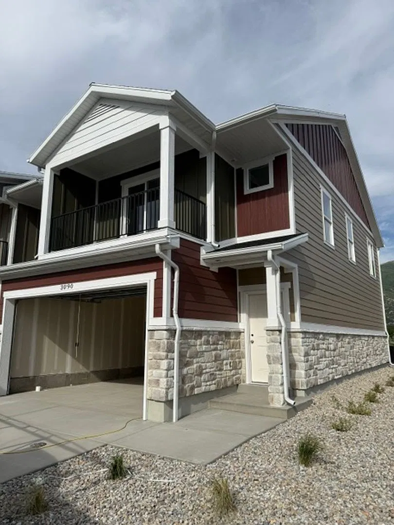 Half off first months rent - Beautiful new construction town home with amazing views — Photo 1