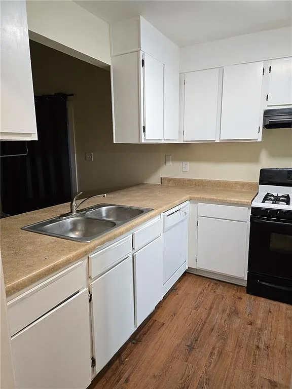 2 bed, 2.0 bath, 4236 sqft, $1,350 — Photo 4