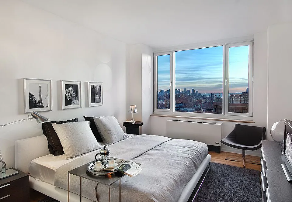 635 W 42nd St #20K