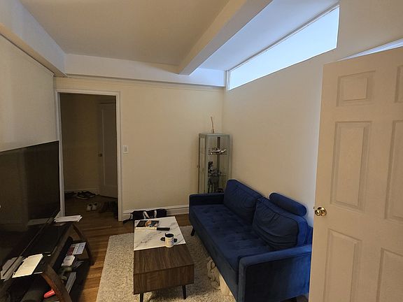4th image of 455 W 34th St #11SA