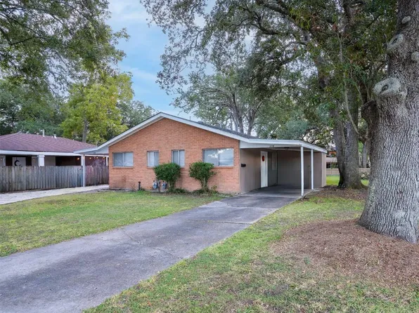 215 Ab Ave #A, Belle Chasse, LA 70037