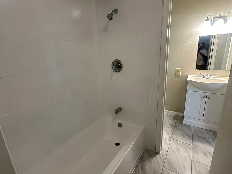 3206 Scotch Moss Ln #B — Photo 9